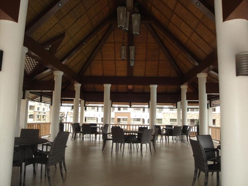 The Oasis Davao Condotel Екстериор снимка