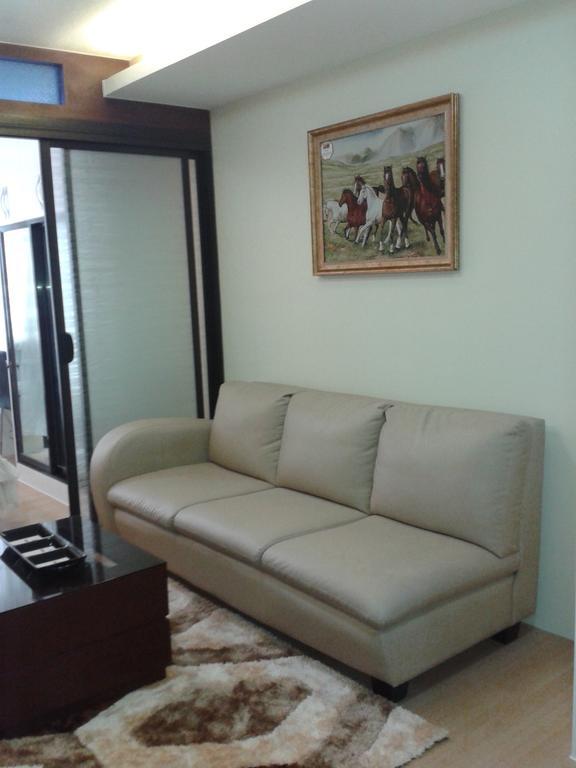 The Oasis Davao Condotel Стая снимка