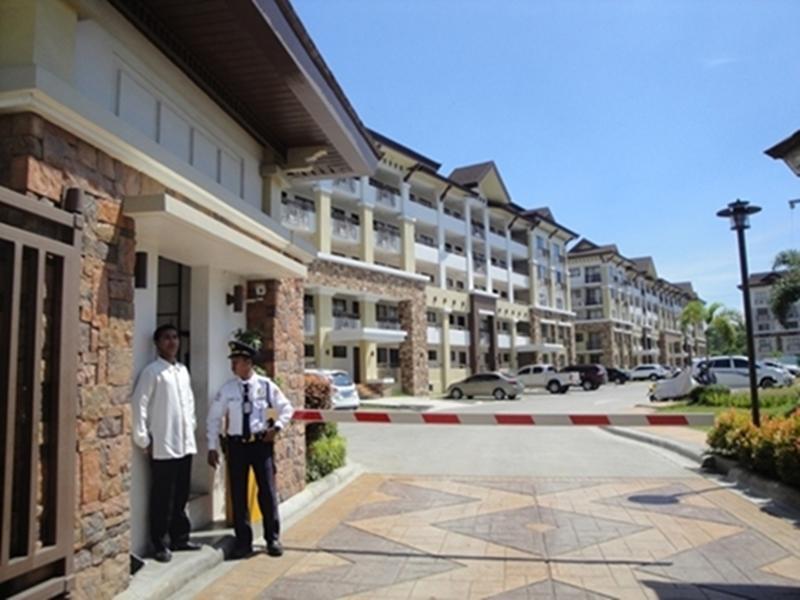 The Oasis Davao Condotel Екстериор снимка