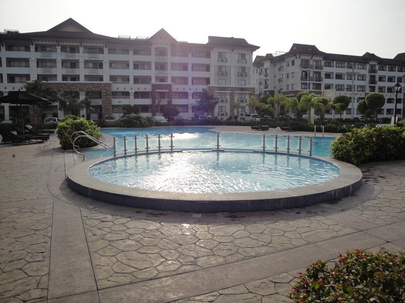 The Oasis Davao Condotel Екстериор снимка