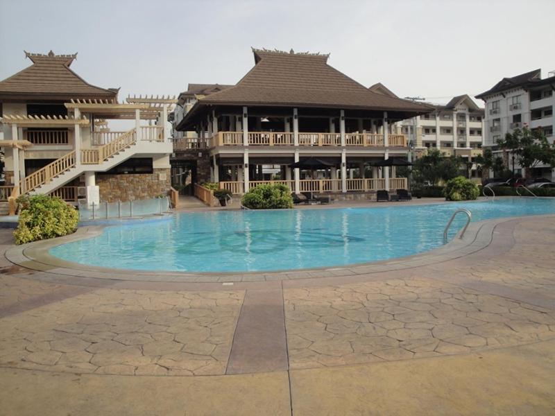 The Oasis Davao Condotel Екстериор снимка